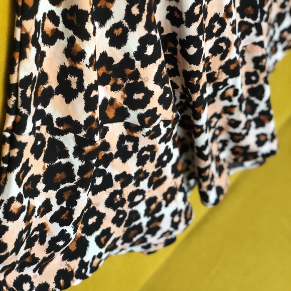 H&M Leopard Print Knee-Length Skirt - Picture 2 of 4
